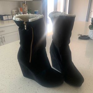 Juicy Couture Women's Fold-Over Platform Wedge